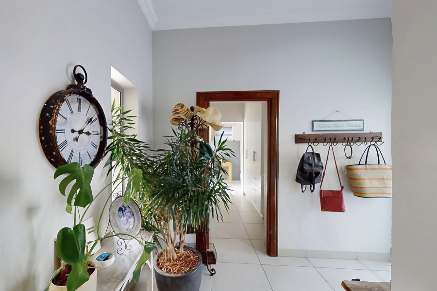 3 Bedroom Property for Sale in Kraaibosch Western Cape